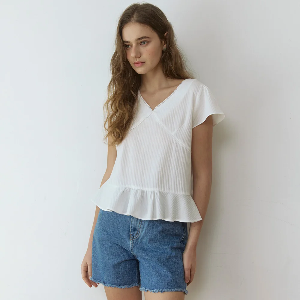 V cut lace jacquard blouse - white
