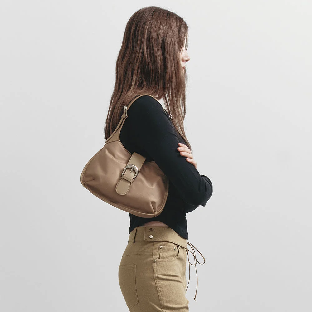 Leah Nylon Tote in Wood Beige UF5SB074-L1