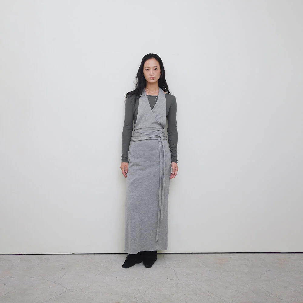 SLEEVELESS WRAP KNIT DRESS
