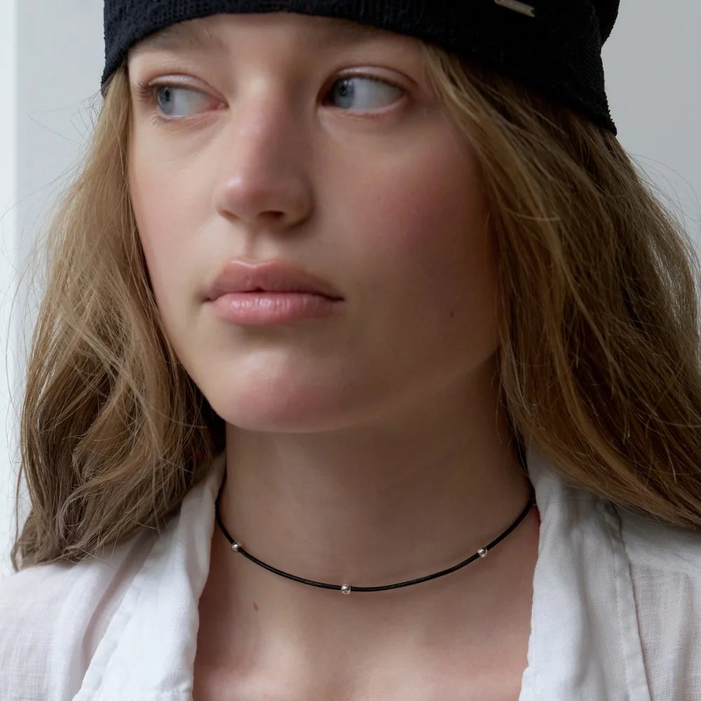 5 Ball Leather Choker (L262MNK060)
