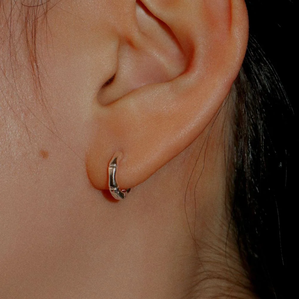 Mini bamboo one touch earrings (2 color) / 迷你 竹 一觸即開 耳環