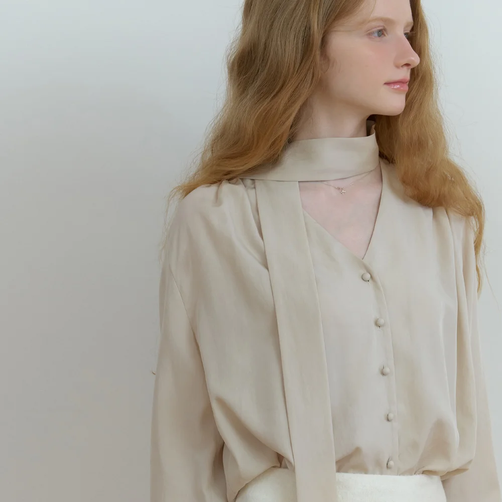Moa scarf blouse (beige)