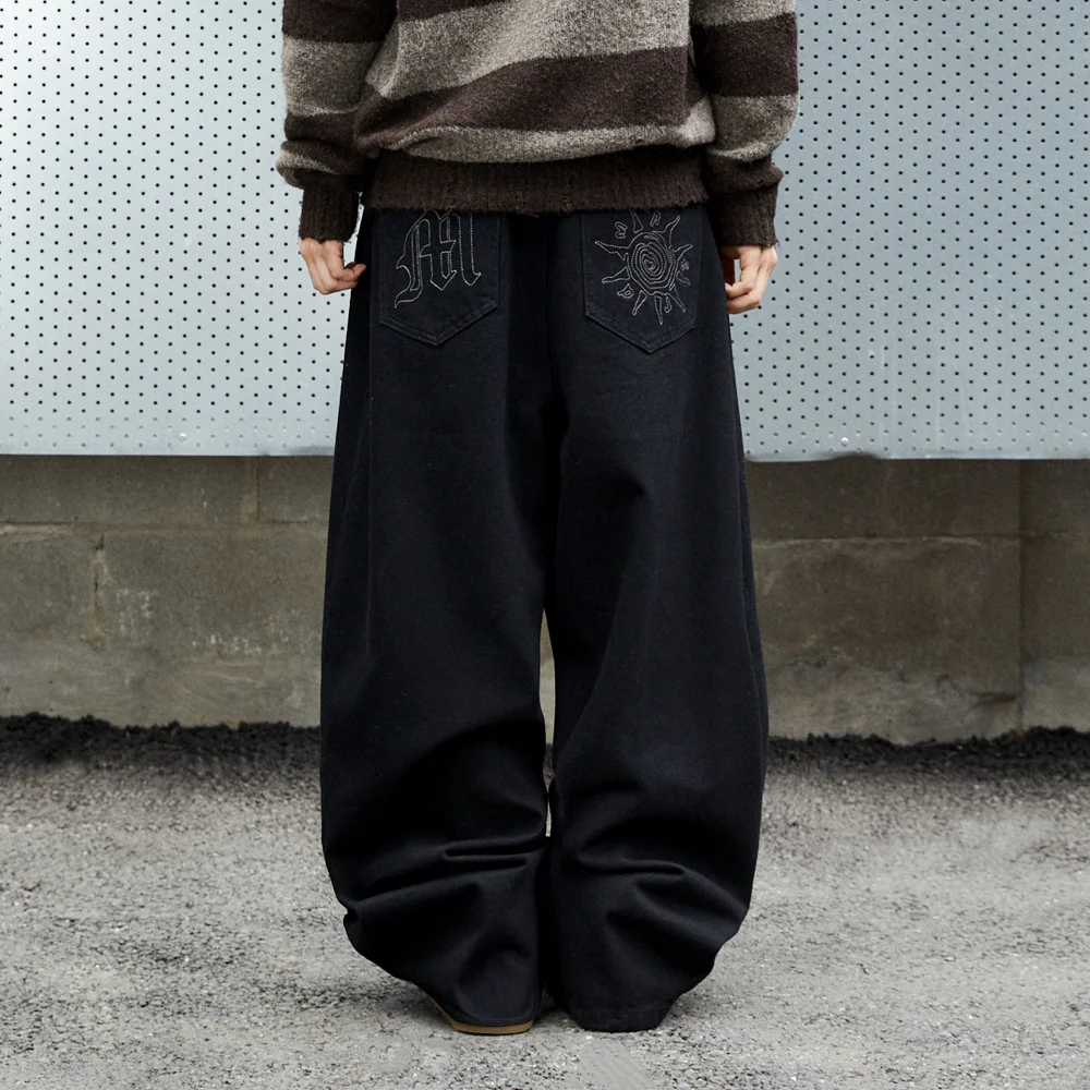 SOLAR EMB CURVED DENIM PANT