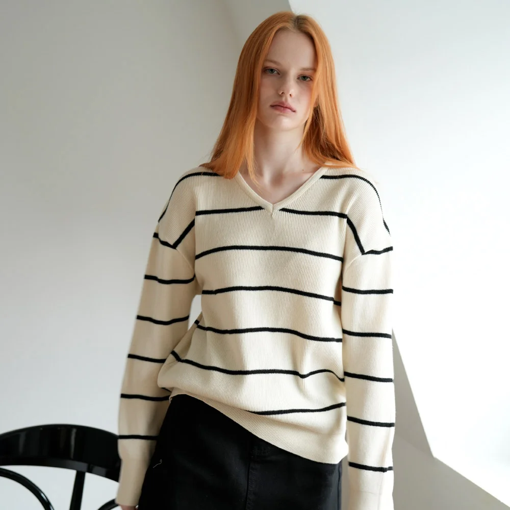 V-neck Color Striped Knit (Cream)