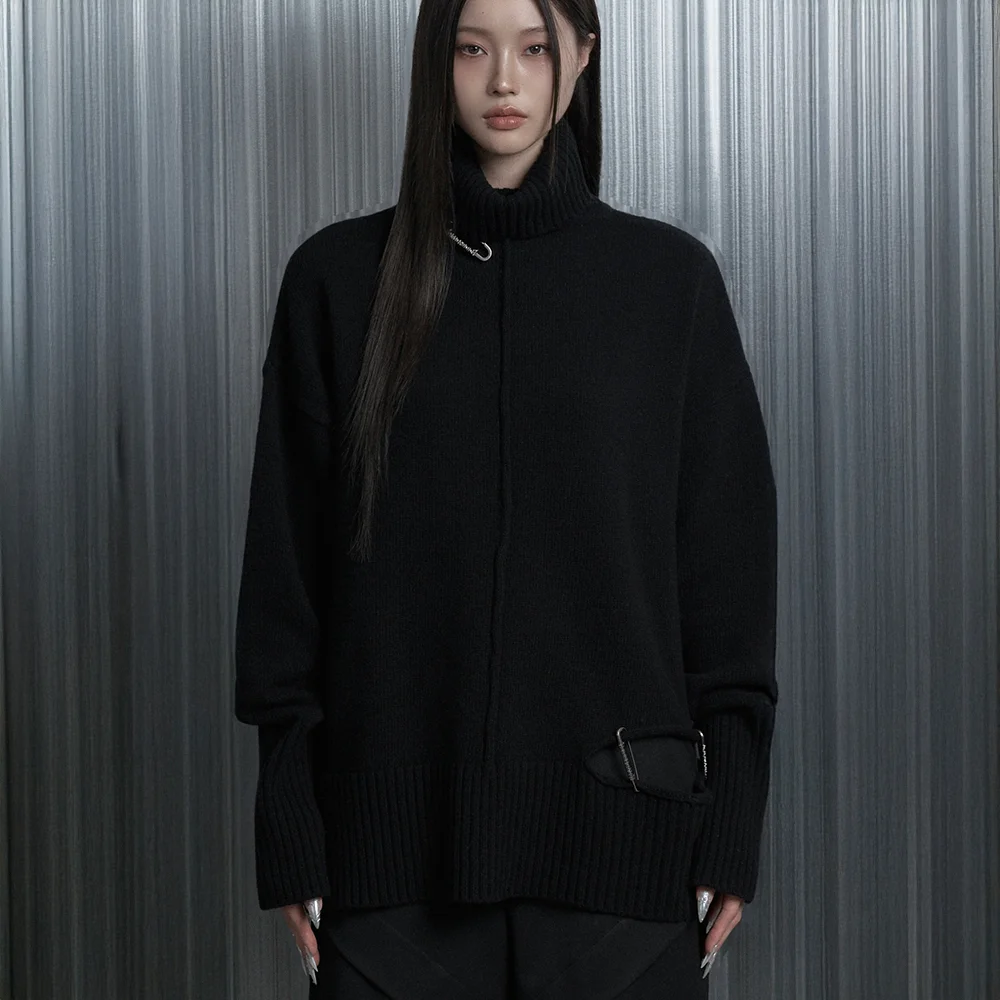 Soft Rib Cut Out Pin Point Turtleneck Knit (Black)