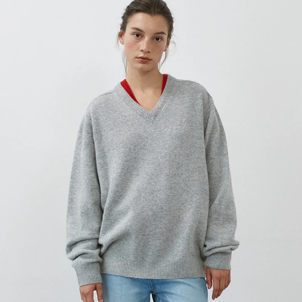 Weare V-neck Pullover_Genderless (Light Grey)