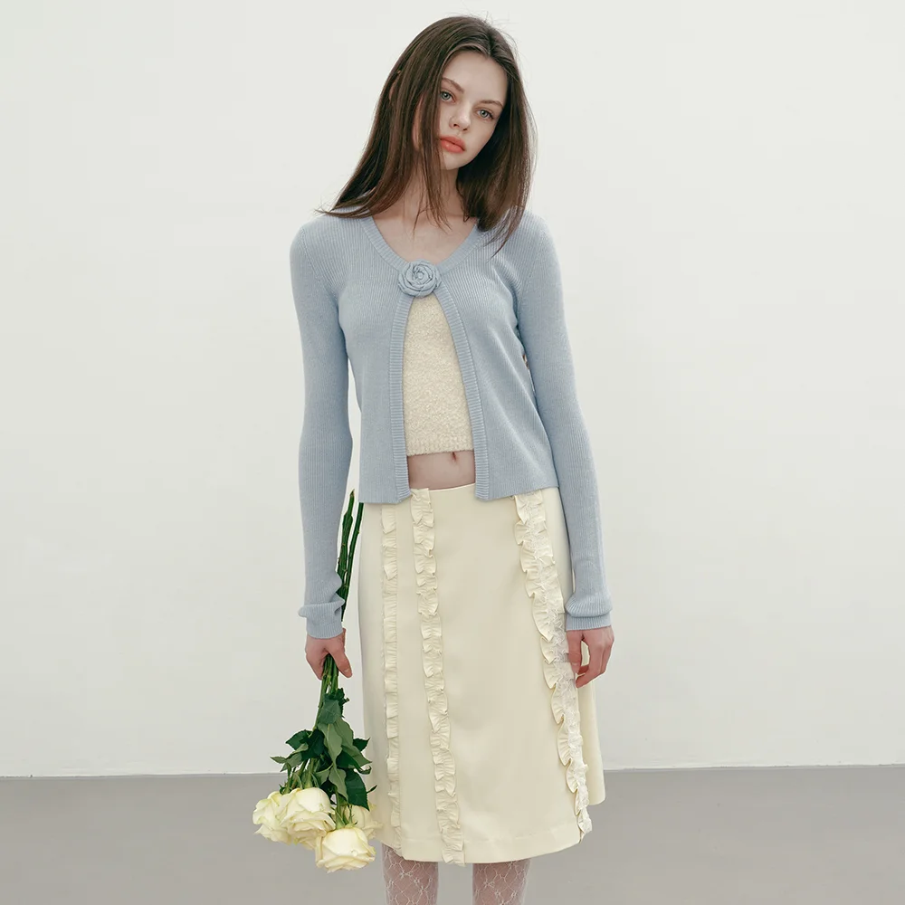 ROSE CORSAGE CARDIGAN (LIGHT BLUE)