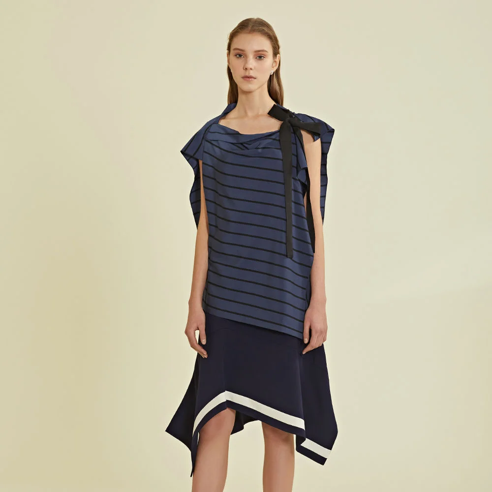 Asymmetric Line Skirt