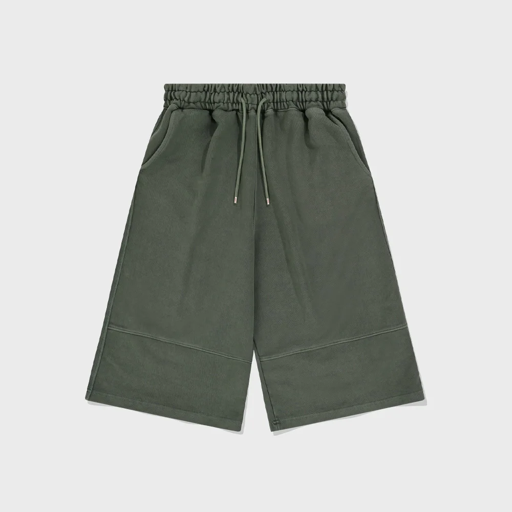 Pigment Bermuda shorts Green