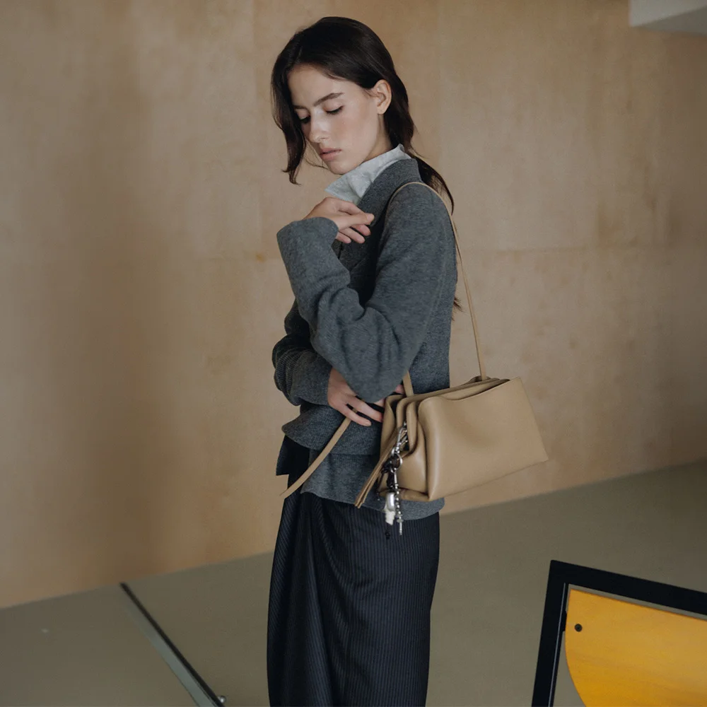 Calla Shoulder Medium FA6AB386_2color