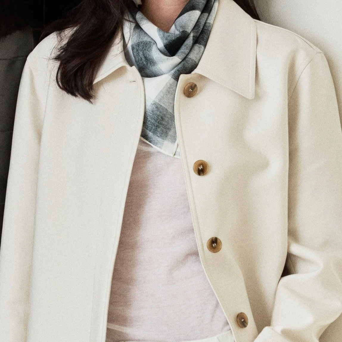 A womans check silk scarf (petit) - saki limited edition