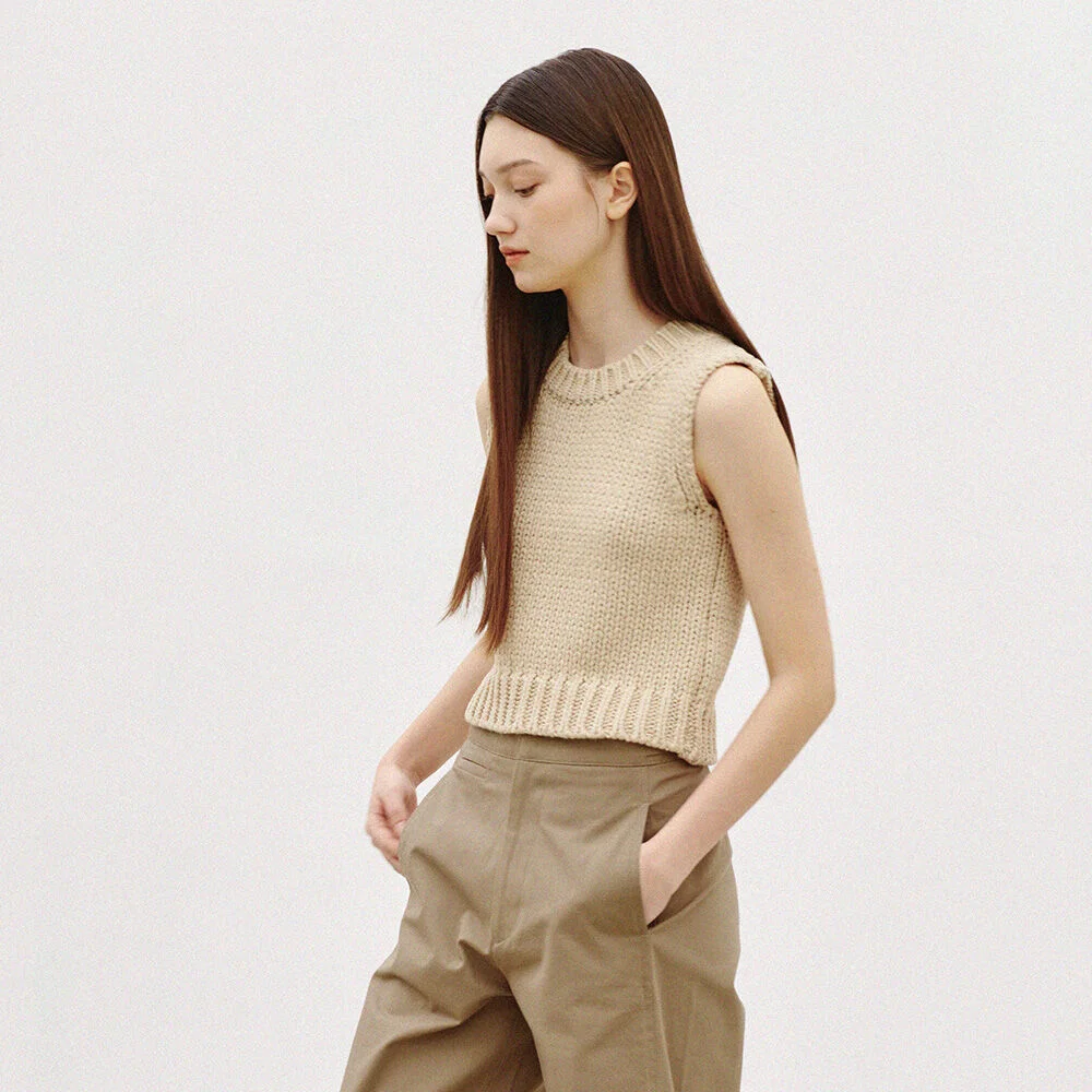 Emilie Knit Sleeveless (Beige)