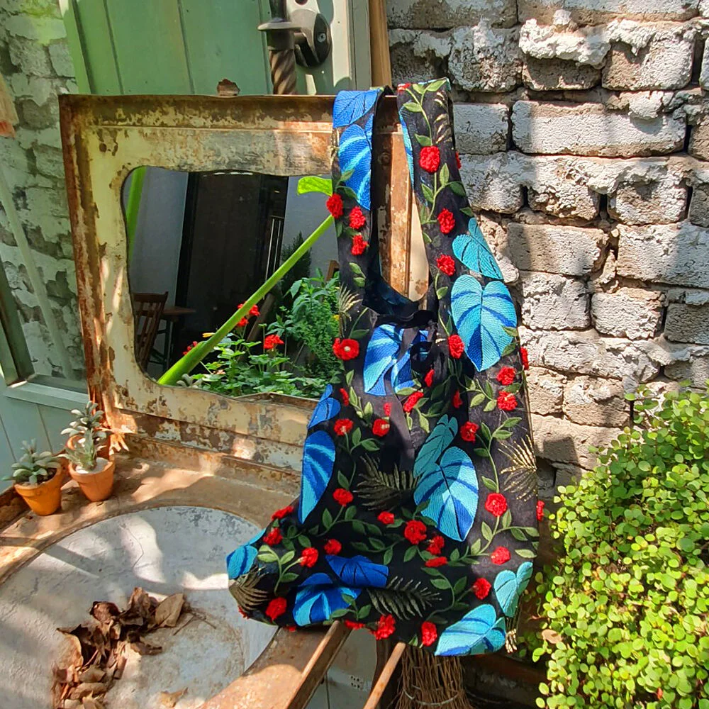 BK FLOWER SHOPPER BAG