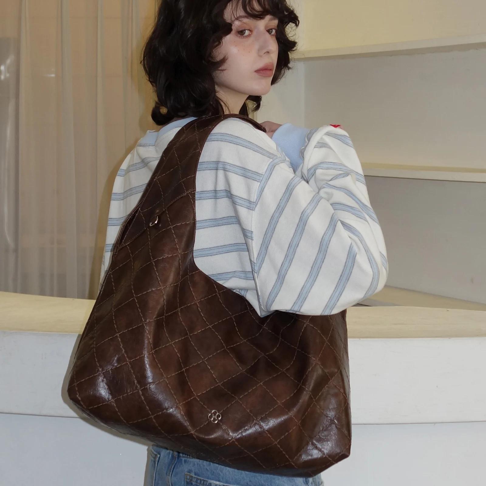 Margo 皮革 絎縫 單肩袋_啡色