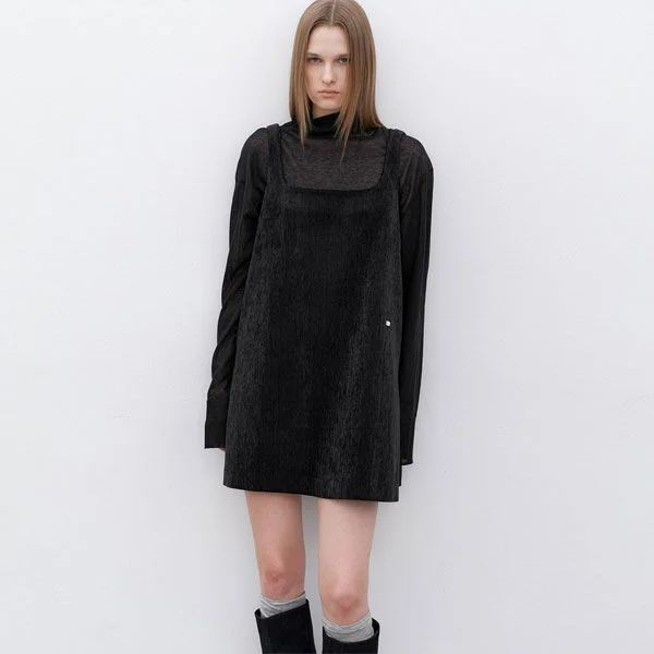 (OP-6311)BACK POINT A-LINE VELVET MINI DRESS
