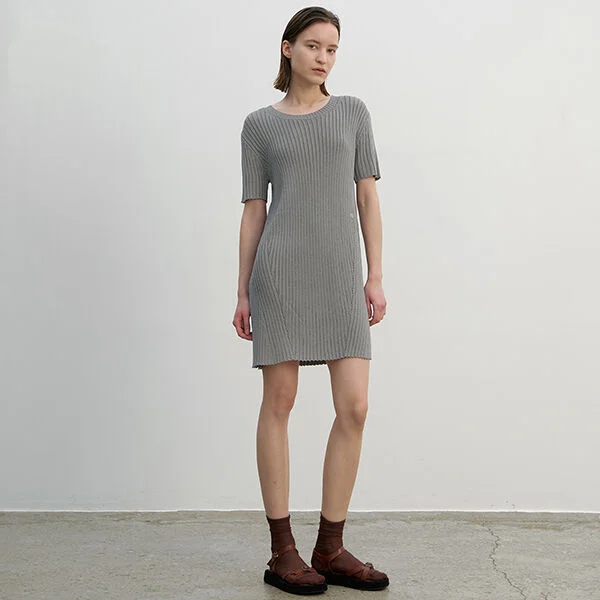 ESSENTIAL LEPOREM H-LINE KNIT DRESS(OP-6189)