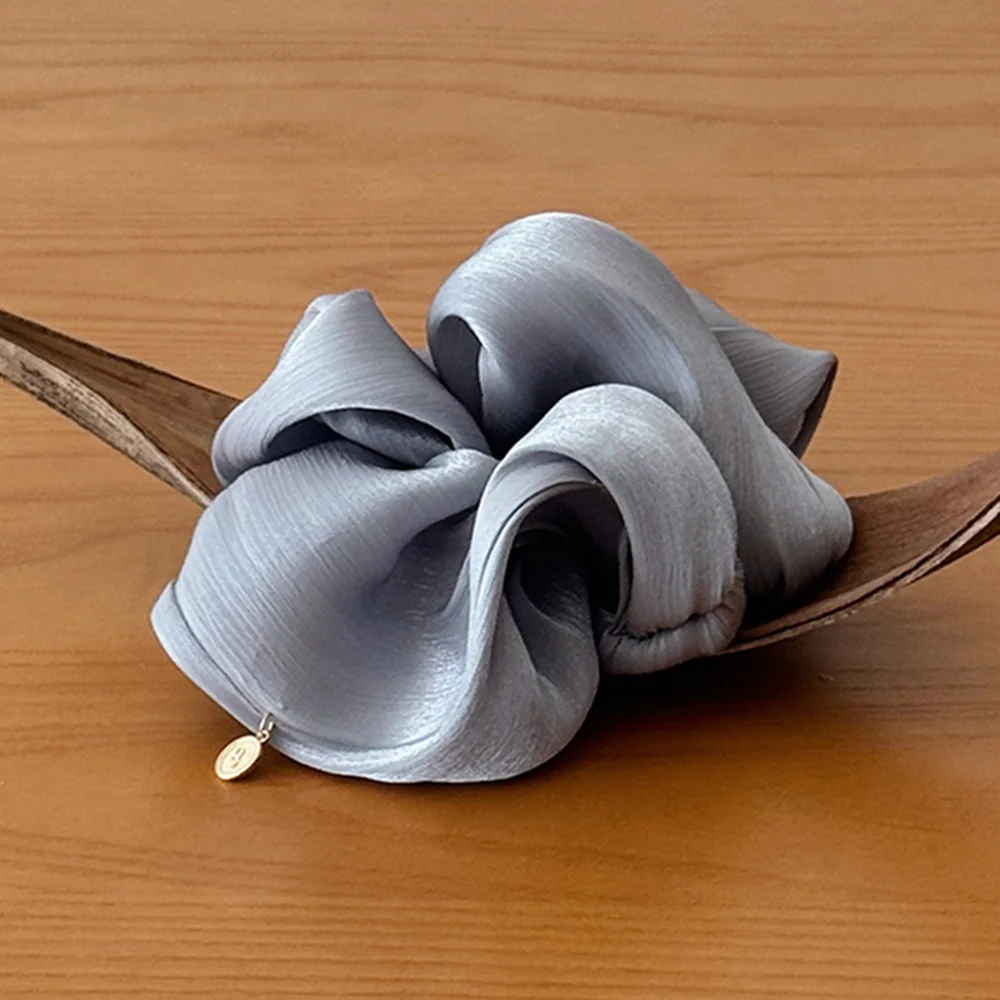 Lune Scrunchie
