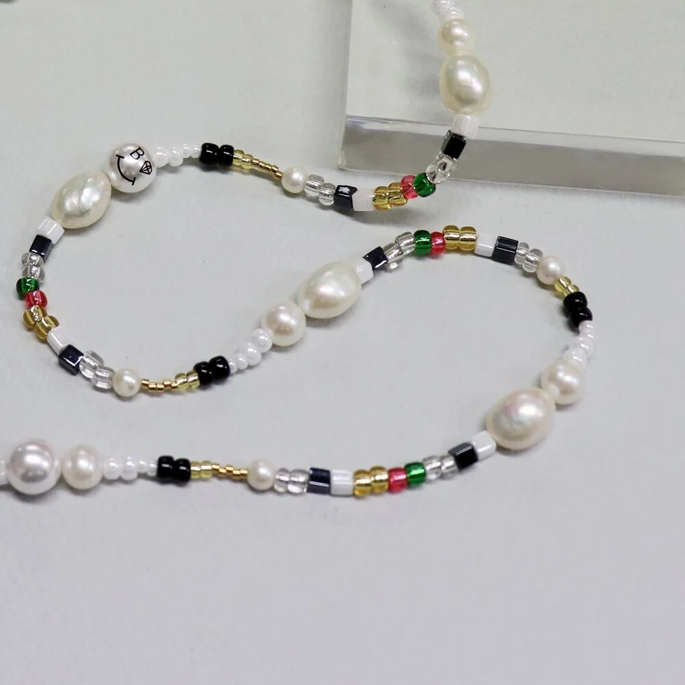 Pearl smile mild color beads Necklace 笑臉 珍珠 柔和 色 串珠頸鏈