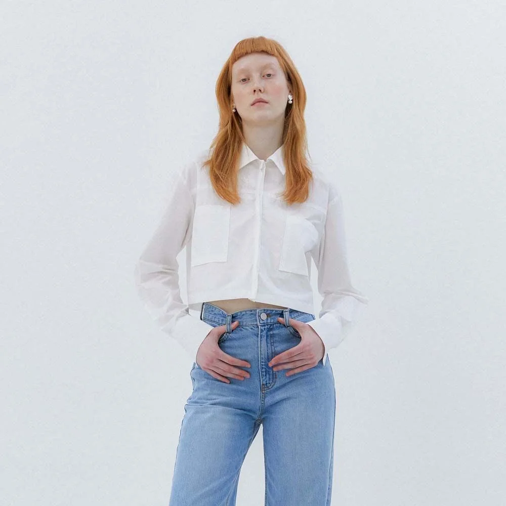 BACK RIBBON POINT CROP COTTON SHIRT - WHITE
