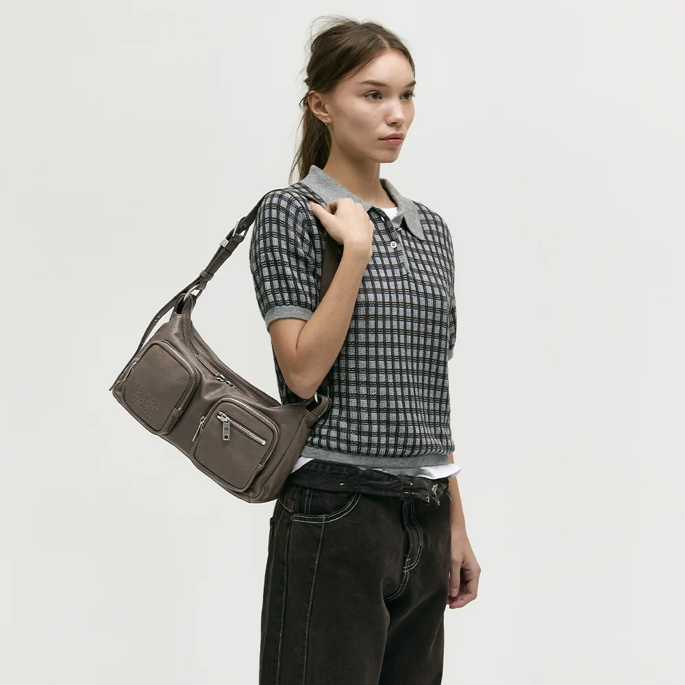 OUTPOCKET HOBO_taupe washed nappa