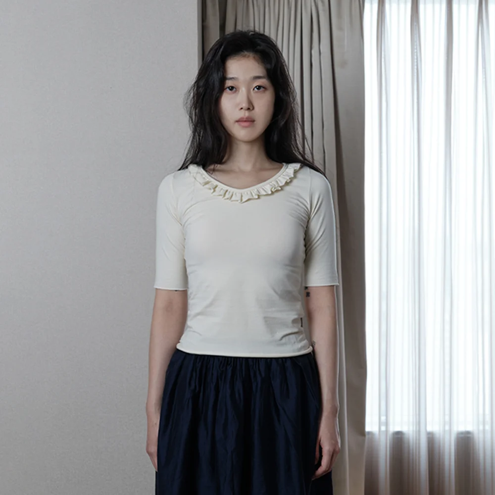 FRILL V-NECK HALF SLEEVE T-SHIRT - CREAM