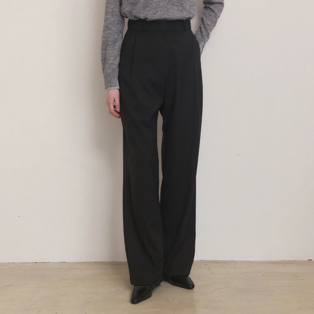 Winter pintuck straight fit slacks - black