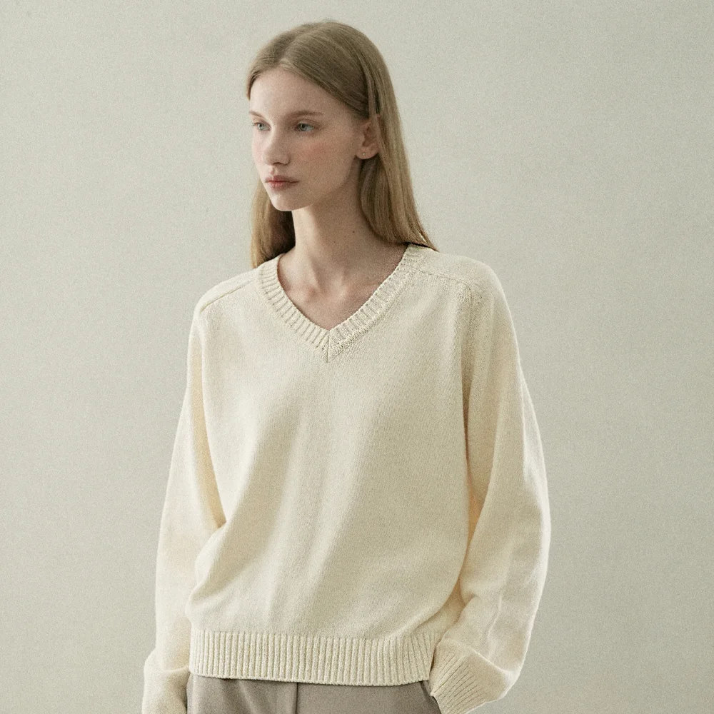 Cotton 100% V-neck Knit (cream beige)