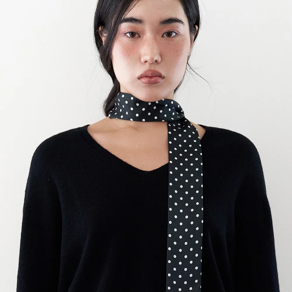 dot silky long scarf - black