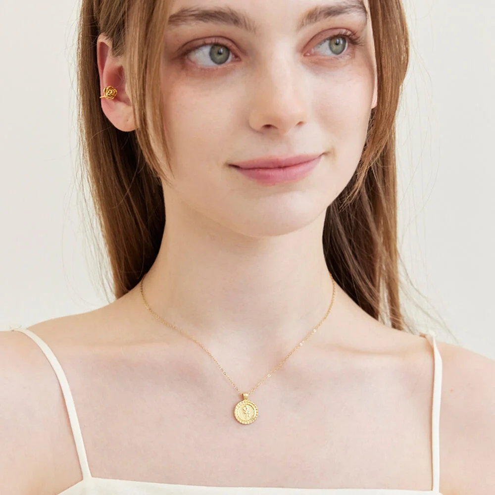 Rose Pendant Necklace