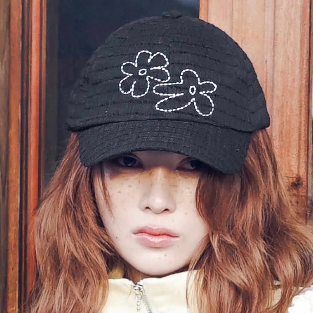 POSY CAP IN BLACK