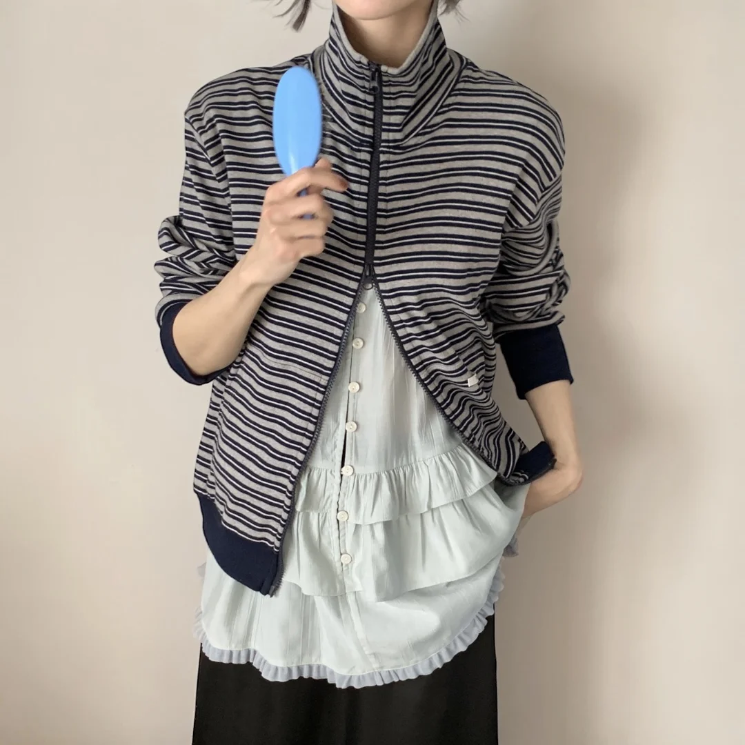 Minimal High-Neck Stripe Zip-Up (Navy)