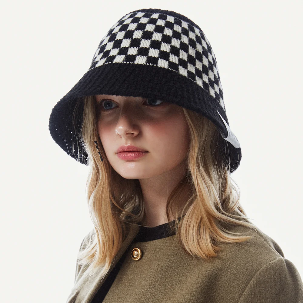 CHESSBOARD BLACK BUCKET HAT