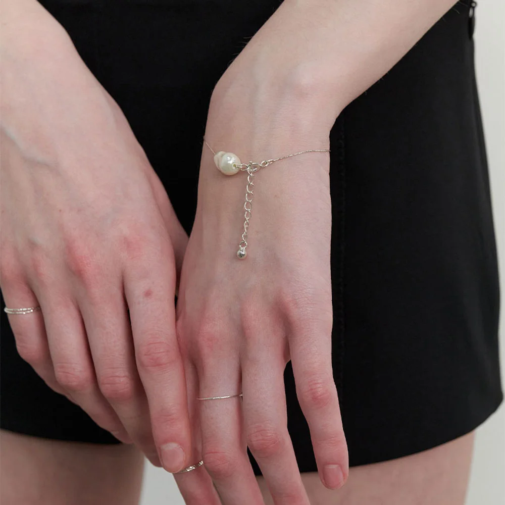 Baroque Pearl & Chain Bracelet (L241MBC050)