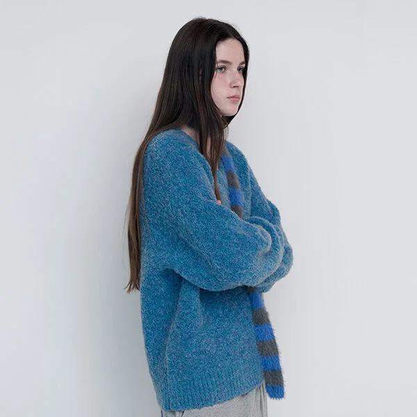 LOOSE FIT V NECK KNIT BLUE