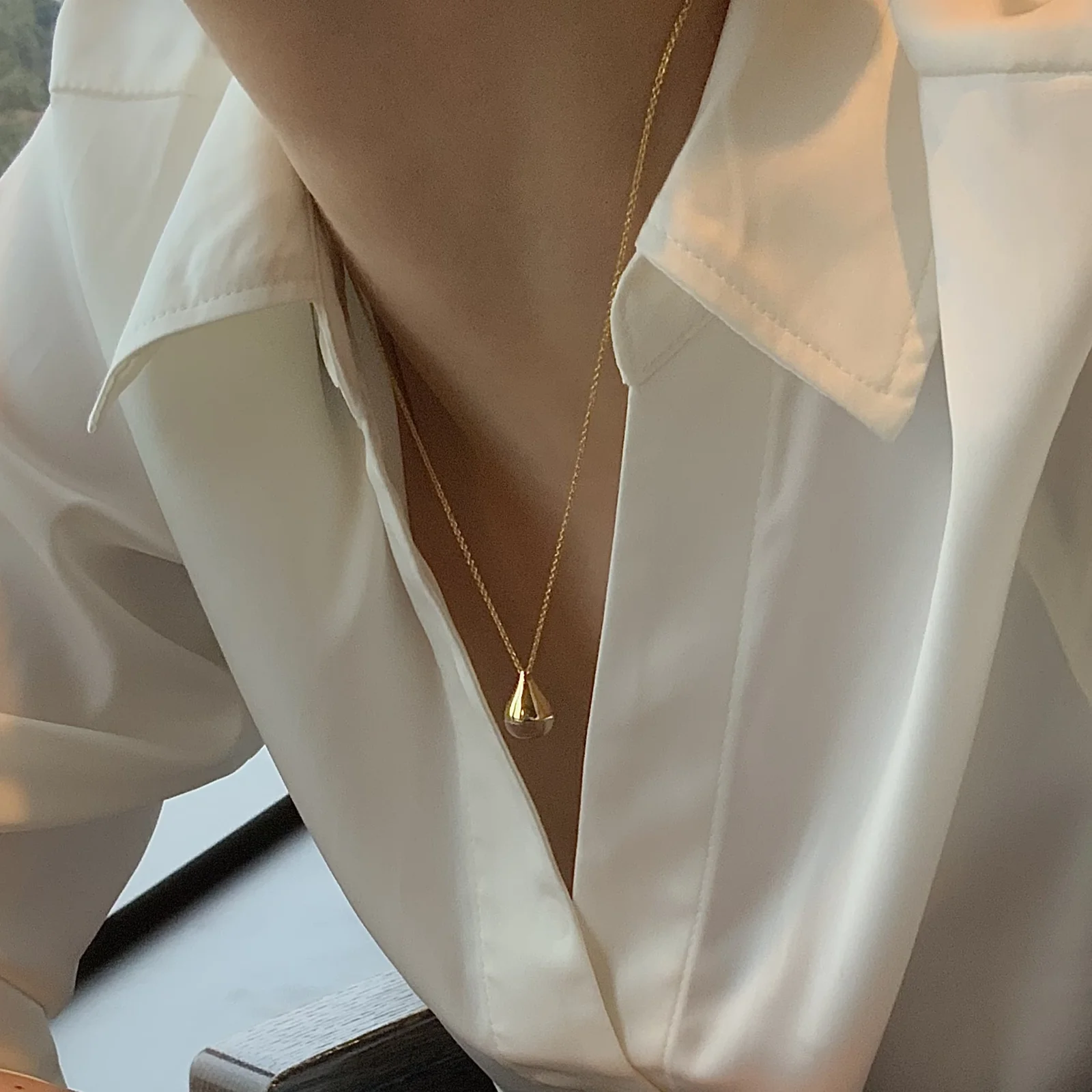 Dew Necklace (Quartz)