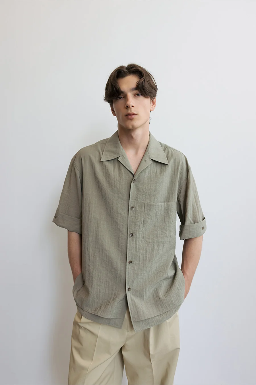 DOUBLE-LAYERED OPEN COLLAR SHIRT