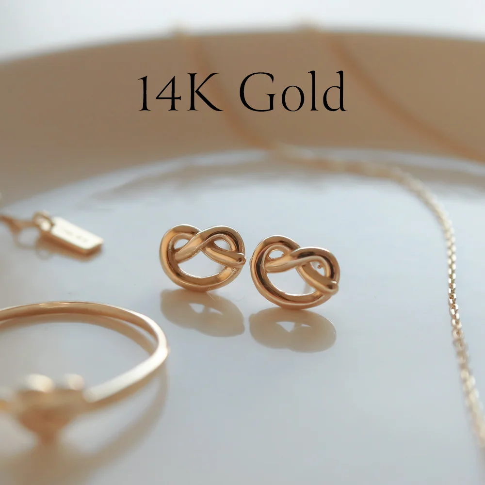 14K Gold Pretzel 耳環