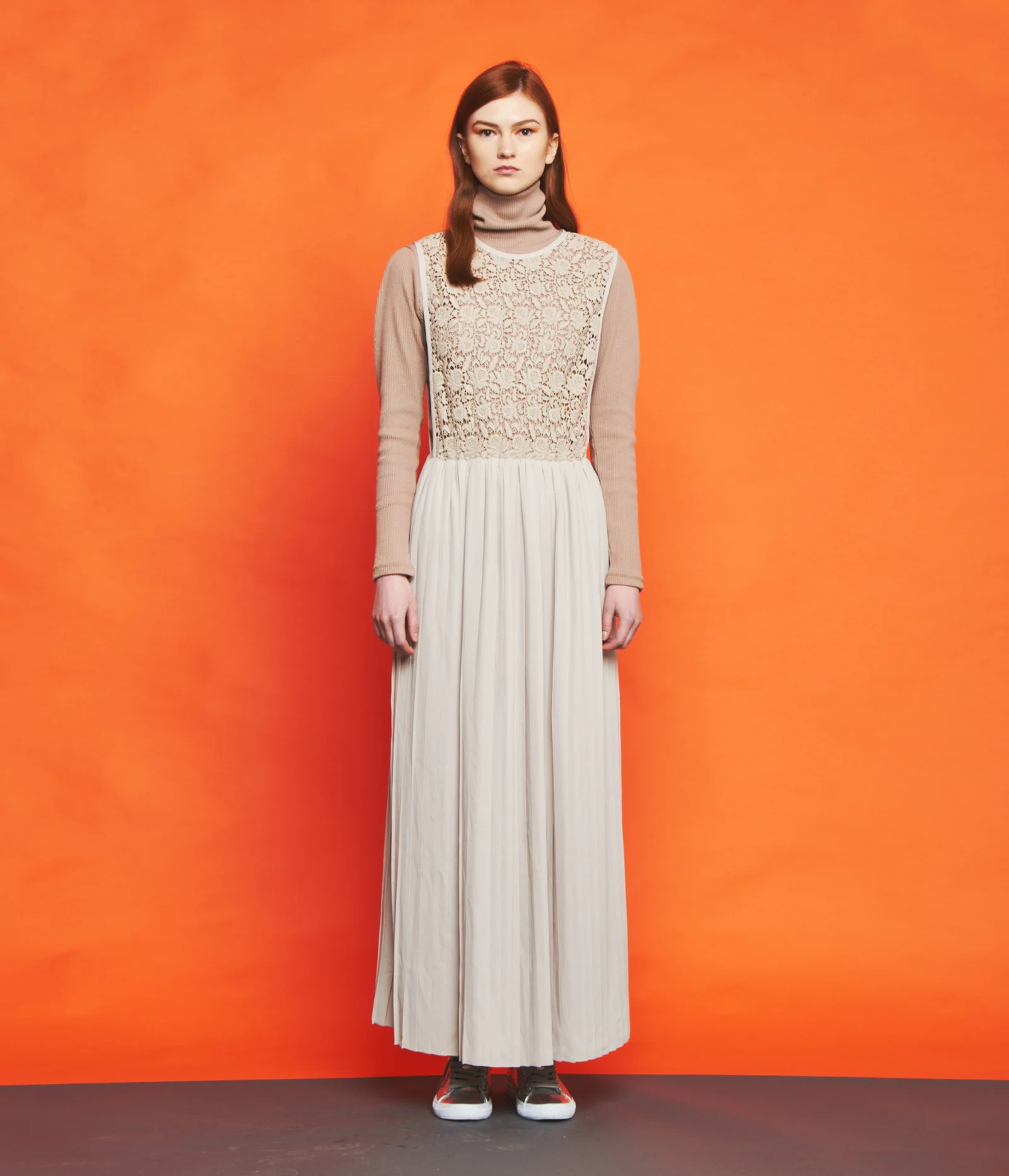 LACE LONG PLEAT DRESS(BEIGE)