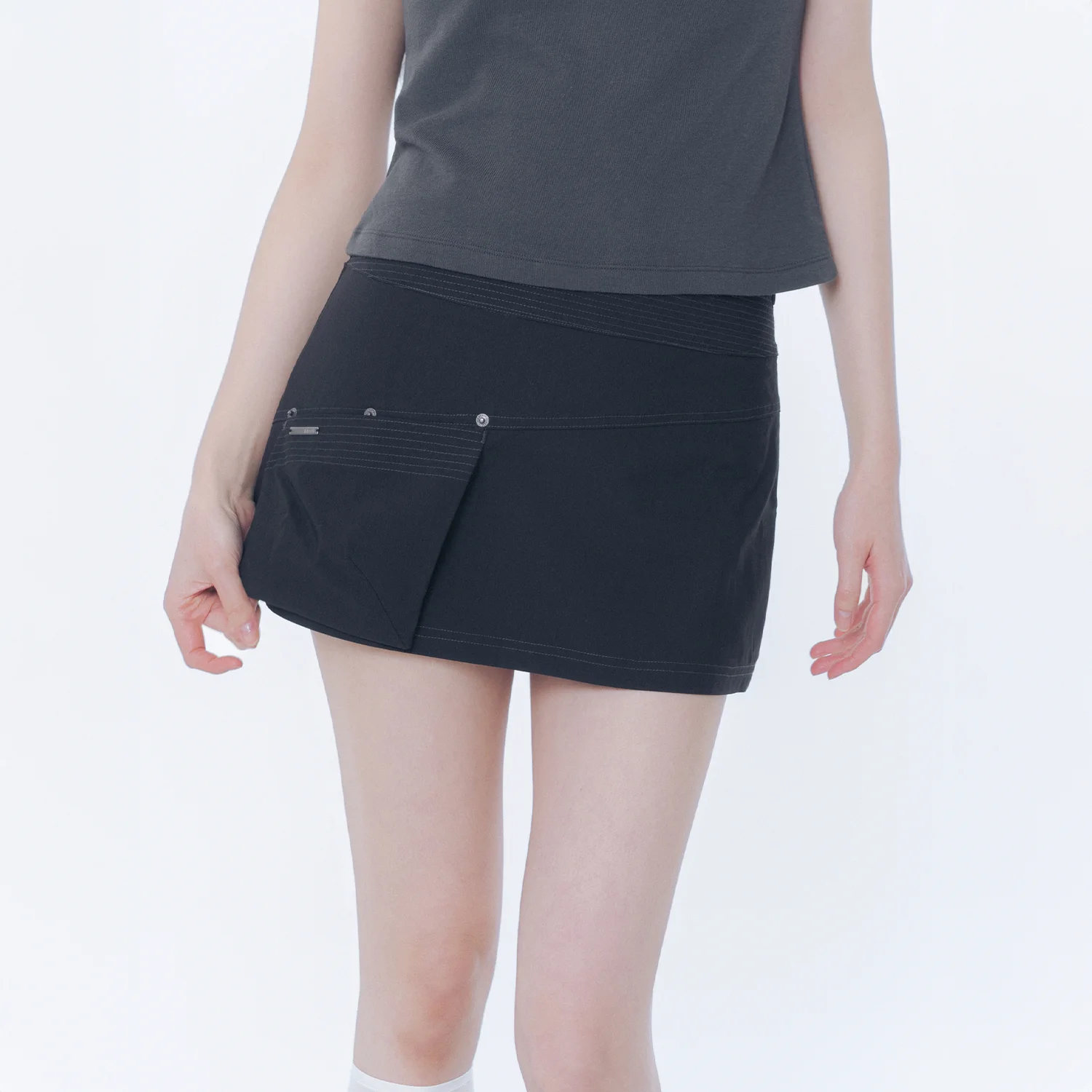 Stitch pocket mini skirt BLACK