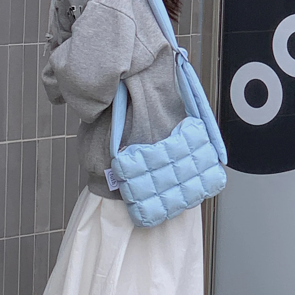 (5次入貨) Chocolate Puffer Cross Bag(朱古力袋) _ BLUE _ M