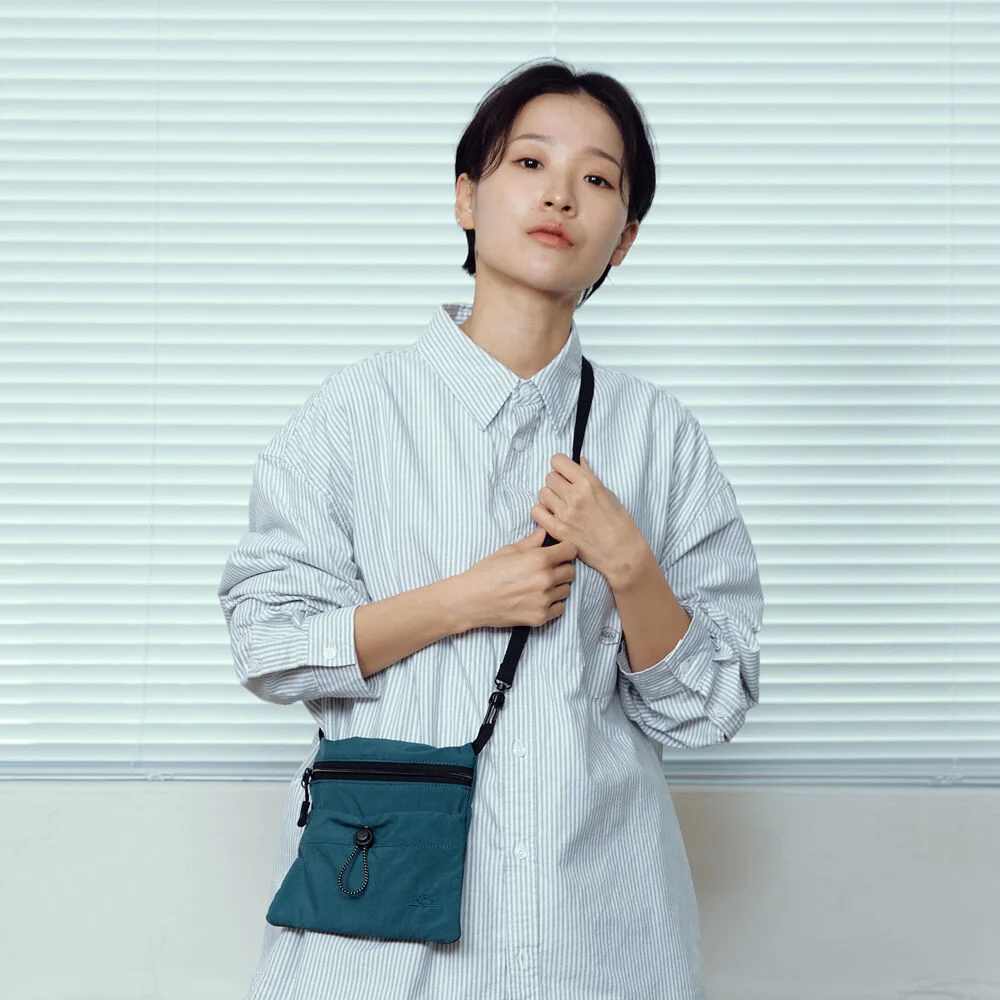 SUNRISE COMPACT BAG (BLUE)