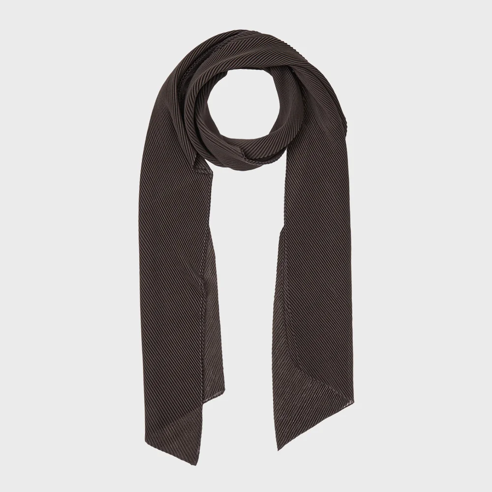PLEATED SCARF IN BROWN