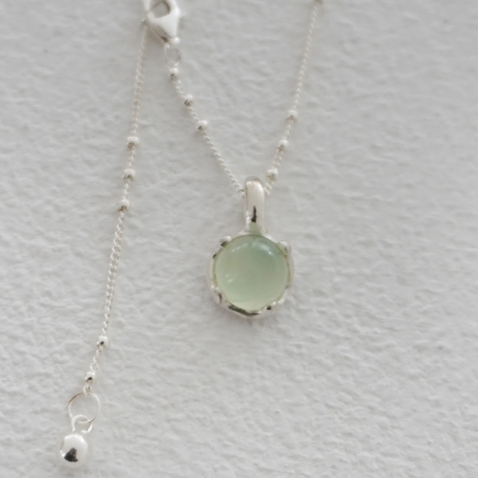 dewlit orb (Prehnite)