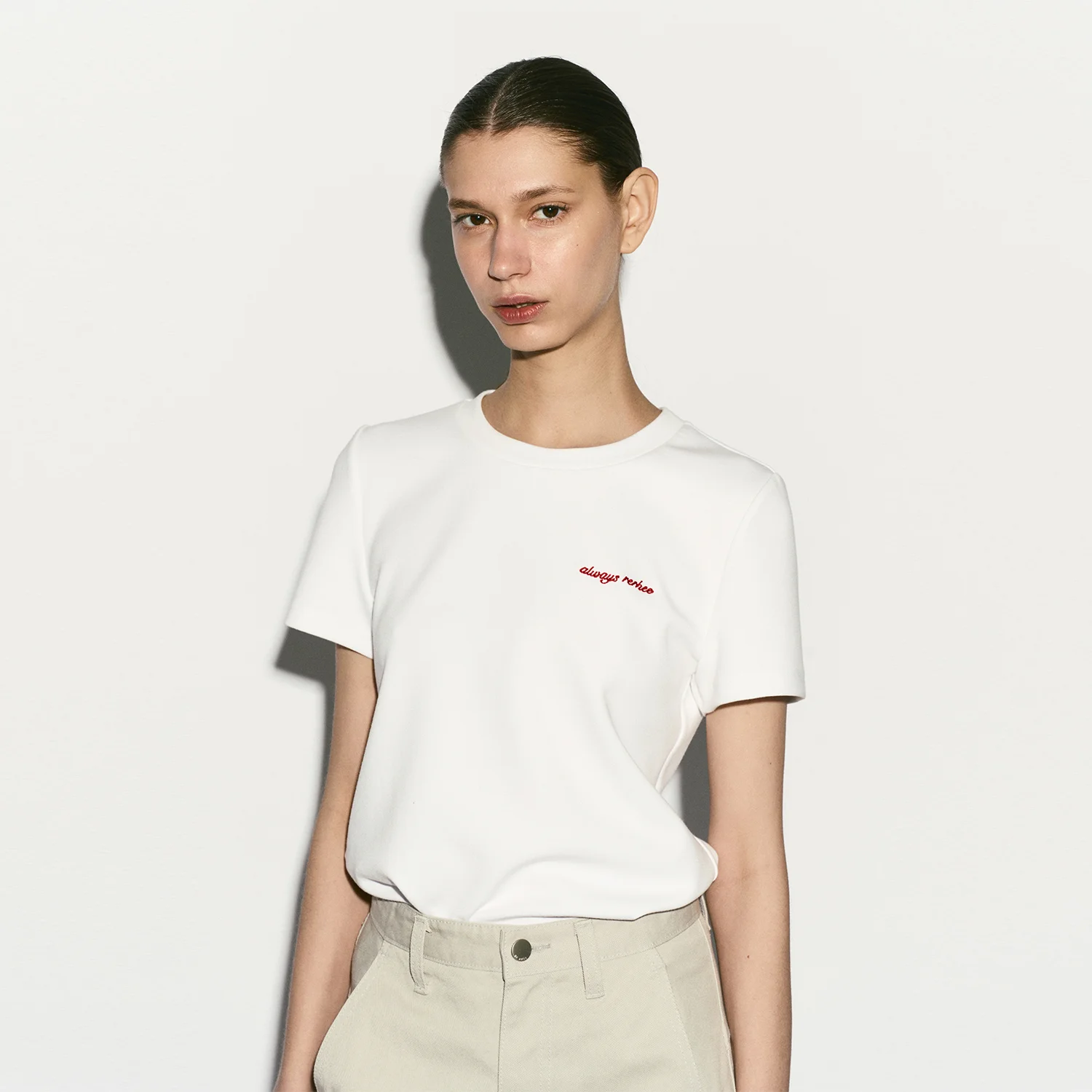 LOGO EMBROIDERED T-SHIRT WHITE