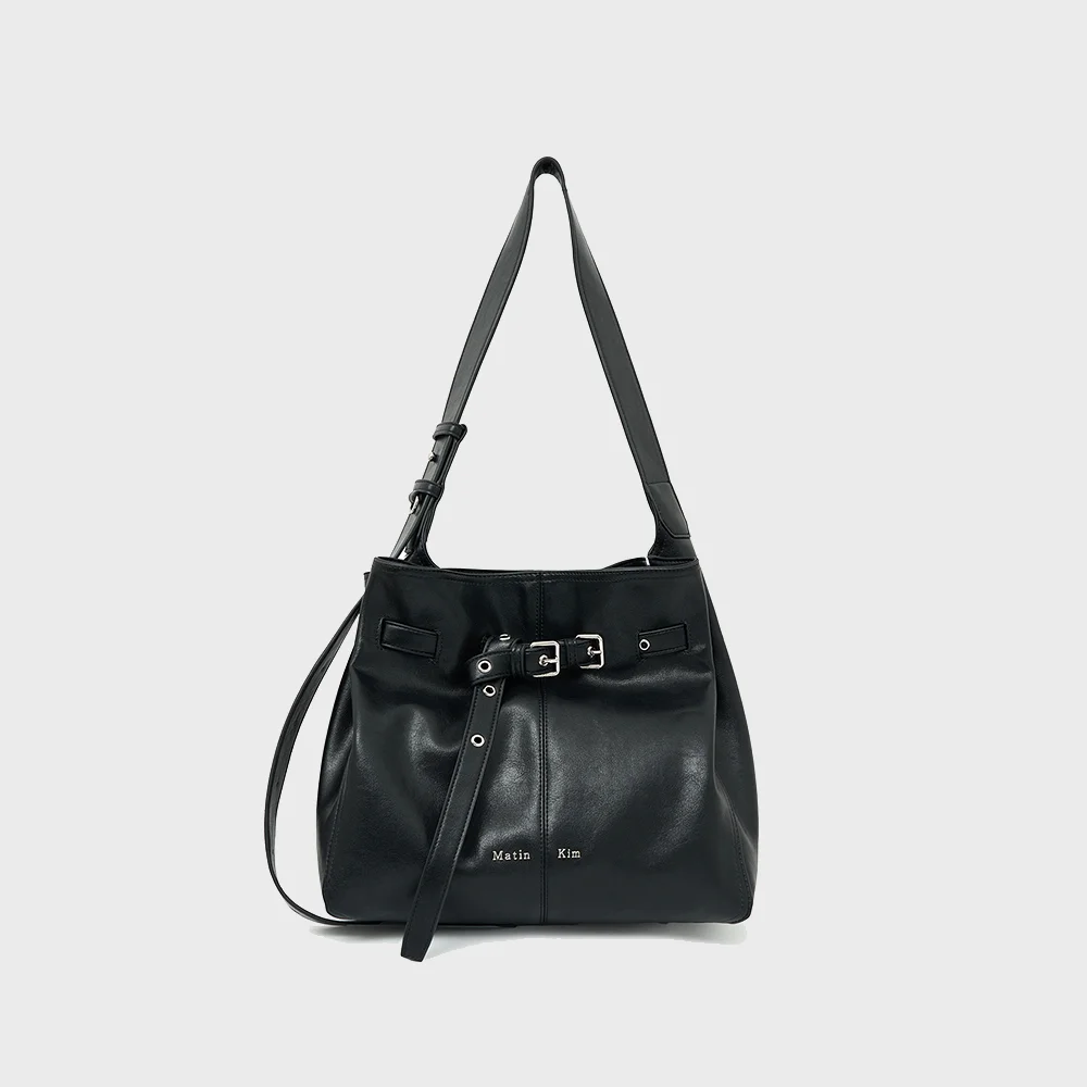 BELTED VOLUNN MID BUCKET BAG IN BLACK