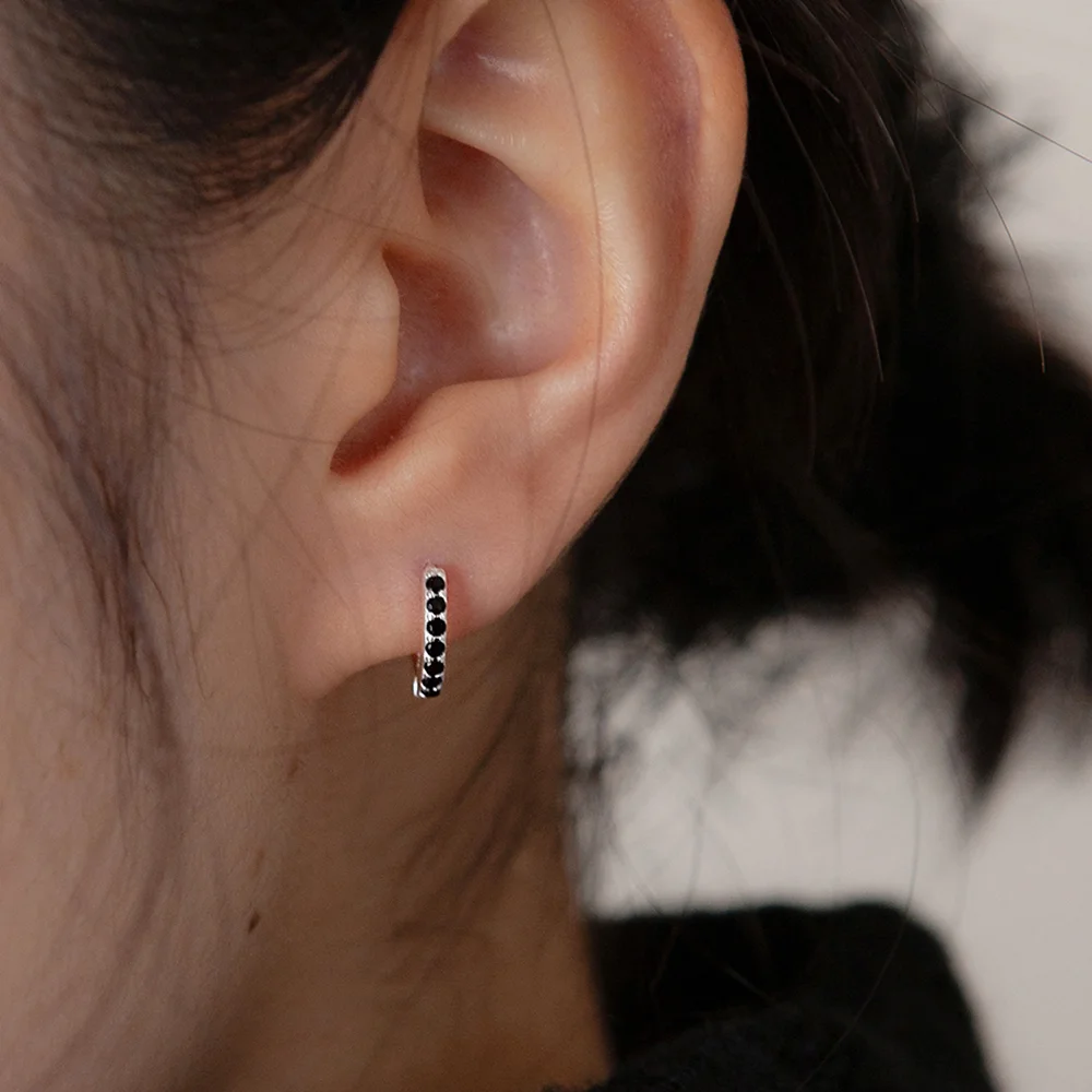 black cubic one touch earring