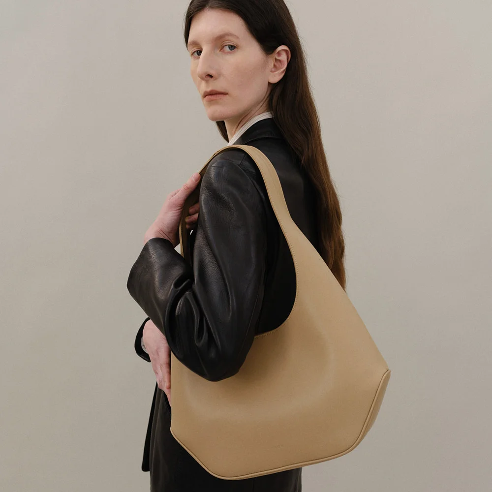 Arc hobo bag Burnt ochre