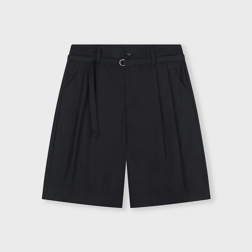 THREE TUCK BELTED SHORTS BLACK