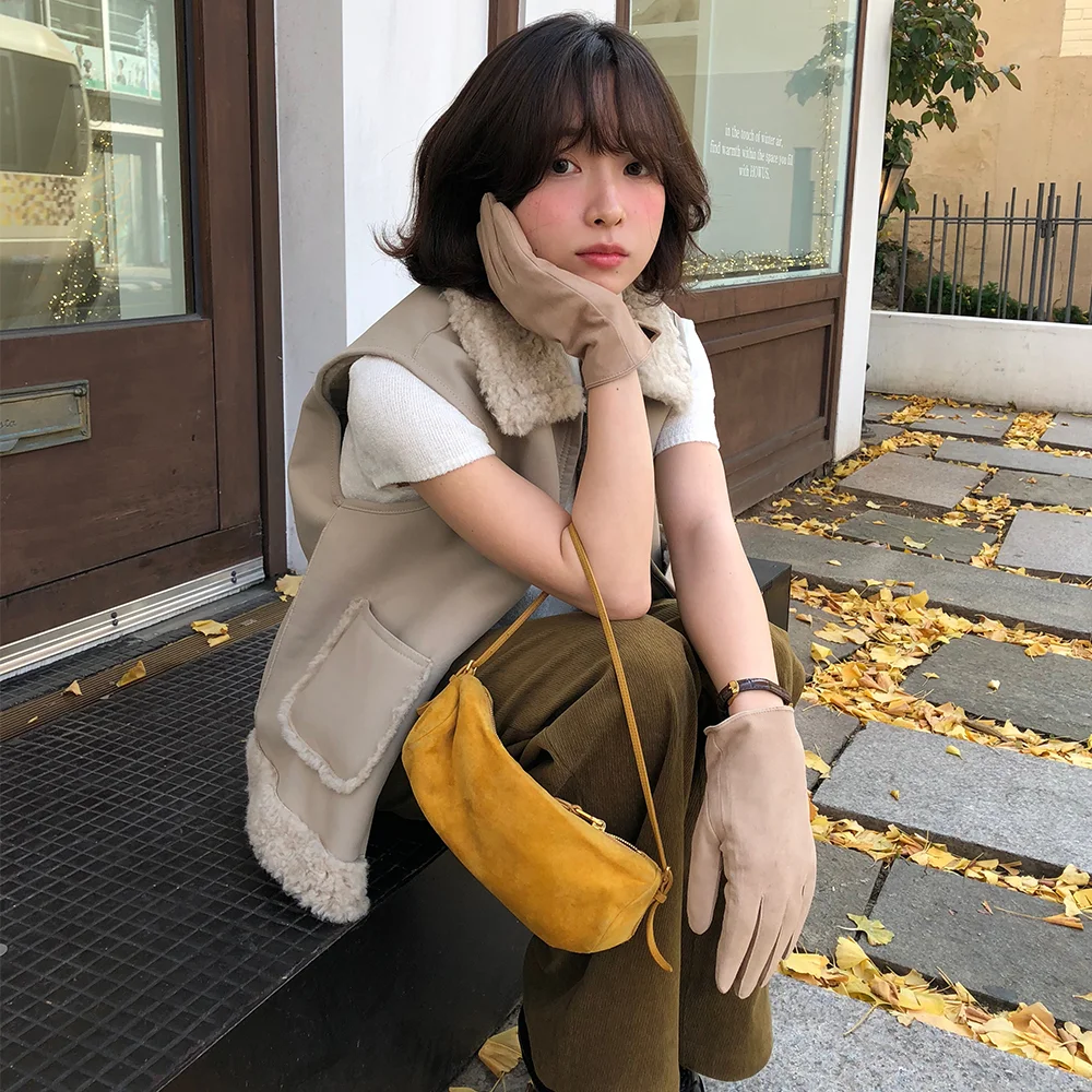 REVERSIBLE MUSTANG VEST (BEIGE)