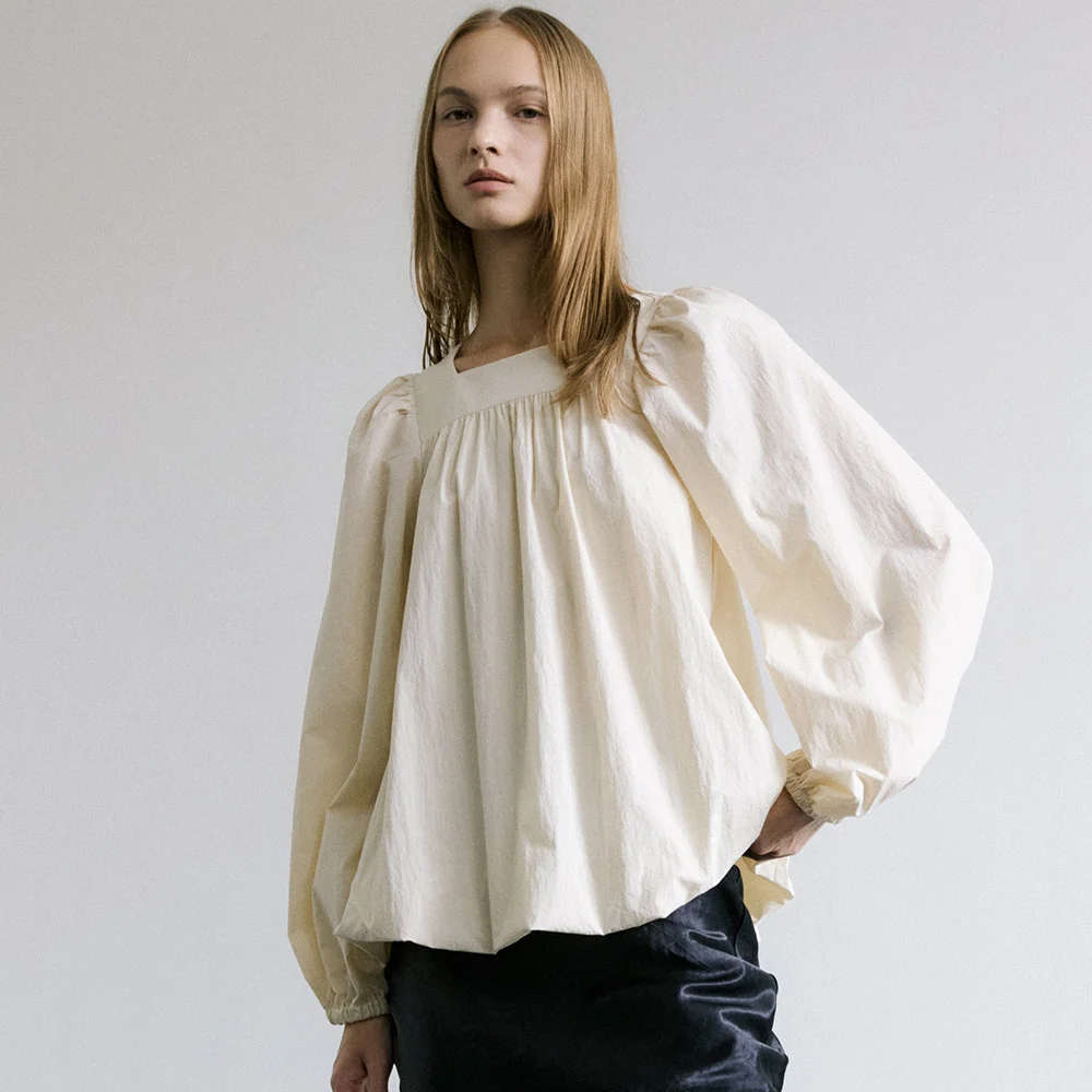 SQUARE NECK BALLOON BLOUSE / BEIGE